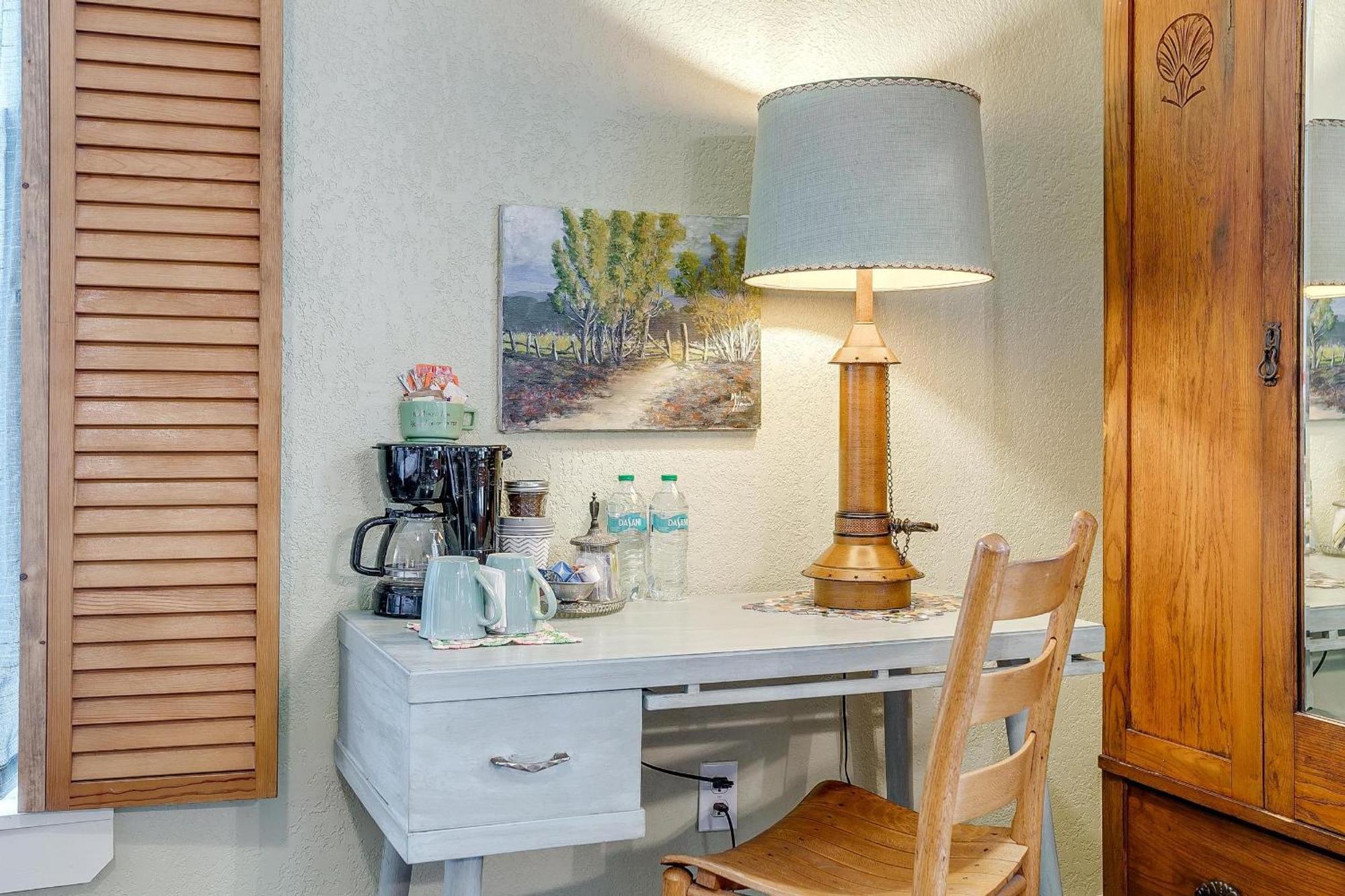The Gallery House Boutique Hotel สตีเฟนวิลล์ ภายนอก รูปภาพ